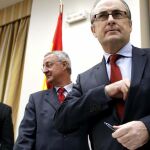 El presidente del Fondo de Reestructuración Ordenada Bancaria (FROB), Fernando Restoy (d)