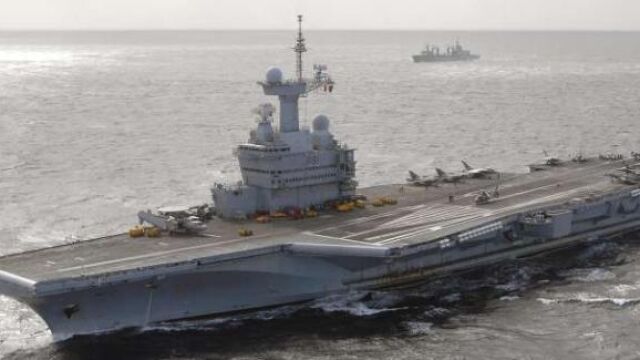 Imagen del porta aviones francés Charles
