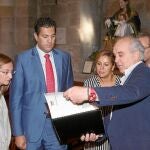 Rosa Valdeón y Alberto Castro visitan los trabajos de restauración de la nave sur en la Iglesia zamorana de Santa María de la Horta