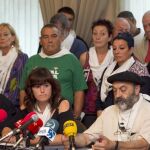 Imagen de archivo de agosto de 2012, de los portavoces de la asociación de familiares de presos de ETA 'Etxerat'