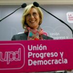 La líder de UPyD, Rosa Díez, al inicio de la rueda de prensa que ha ofrecido hoy en la sede del partido en Cedaceros, Madrid