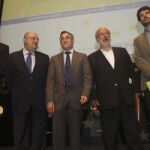 Los candidatos catalanes a las elecciones al Parlamento Europeo de ERC Josep María Terricabras (2d), CiU Ramon Tremosa (c), PPC Santiago Fisas (c), ICV-EUiA Ernest Urtasun (d) y PSC Javi López.