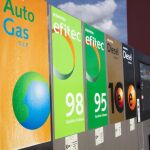 Competencia multa a las petroleras con 32,4 millones por pactar precios