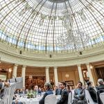 El presidente regional en el Palace durante su intervención frente a altos directivos empresariales