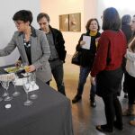 Uno de los desayunos que ofrecieron ayer las galerías de arte