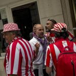 Los afinicionados, rumbo al estadio Da Luz