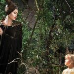 Angelina Jolie junto a su hija Vivienne en «Maléfica».