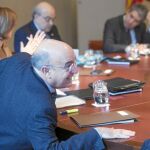 Salud niega que haya menores malnutridos por la crisis y la oposición le exige explicaciones