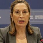 Ana Pastor, durante su intervención en la rueda de prensa hoy en Madrid para presentar las tarifas aeroportuarias para 2015.