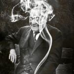 Entre los documentos del archivo hay una postal de Josep Pla
