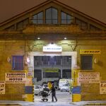 CRISIS. El tejido empresarial andaluz, ahogado por el intervencionismo de la Junta, carece de musculatura para revertir una tasa de paro. En la imagen, una empresa sevillana de las miles que luchan por remontar la crisis