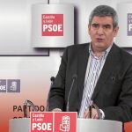 Los socialistas califican de penoso el «espectáculo de autobombo» del PP