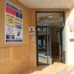 Puerta de la Academia ATV en Roquetas de Mar cuyo propietario es el concejal imputado del PSOE de la localidad Juan Fernando Ortega Paniagua, que esta siendo investigada en el marco de la operación "Edu Costa"