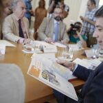 Menos localismos y más historia española