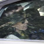 Ana Patricia Botin abandona su residencia familiar esta mañana en Boadilla del Monte (Madrid).