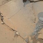 El 13 de enero Curiosity realizó una mini perforación para evaluar la idoneidad de la roca para llevar a cabo una perforación más profunda