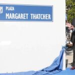 Ana Botella junto al hijo de Margaret Thatcher, su esposa y el embajador británico en España