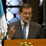 Mariano Rajoy, durante la conferencia de prensa que ha ofrecido junto al presidente de la República de Guatemala, Otto Pérez Molina.