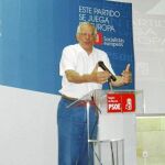 Borrell dice que los ríos no son del lugar por donde transcurren