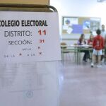 Panel con la información en un colegio de Valladolid