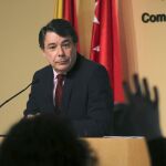 El presidente de la Comunidad de Madrid, Ignacio González, ayer en rueda de prensa