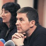 El partido que avaló el TC y apoya Otegi no condena el atentado