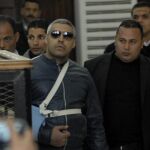 El periodista egipcio con pasaporte canadiense Mohammed Fahmy (centro)