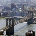 Imagen de archivo del puente de Brooklyn
