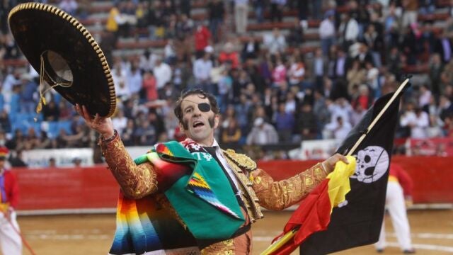 Juan José Padilla repite triunfo en La México