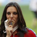 Yelena Isinbayeva posee dos oros olímpicos, un bronce, siete títulos mundiales y dos europeos.