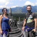 Rafael y María, dos de los españoles que viajaban en el barco hundido en Indonesia