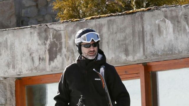 El Rey Felipe VI esquiando en Baqueira en 2019