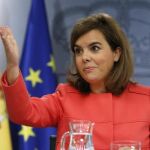 La vicepresidenta del Gobierno, Soraya Sáenz de Santamaría, durante la rueda de prensa posterior a la reunión del Consejo de Ministros.