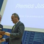 Fabra entrega el premio