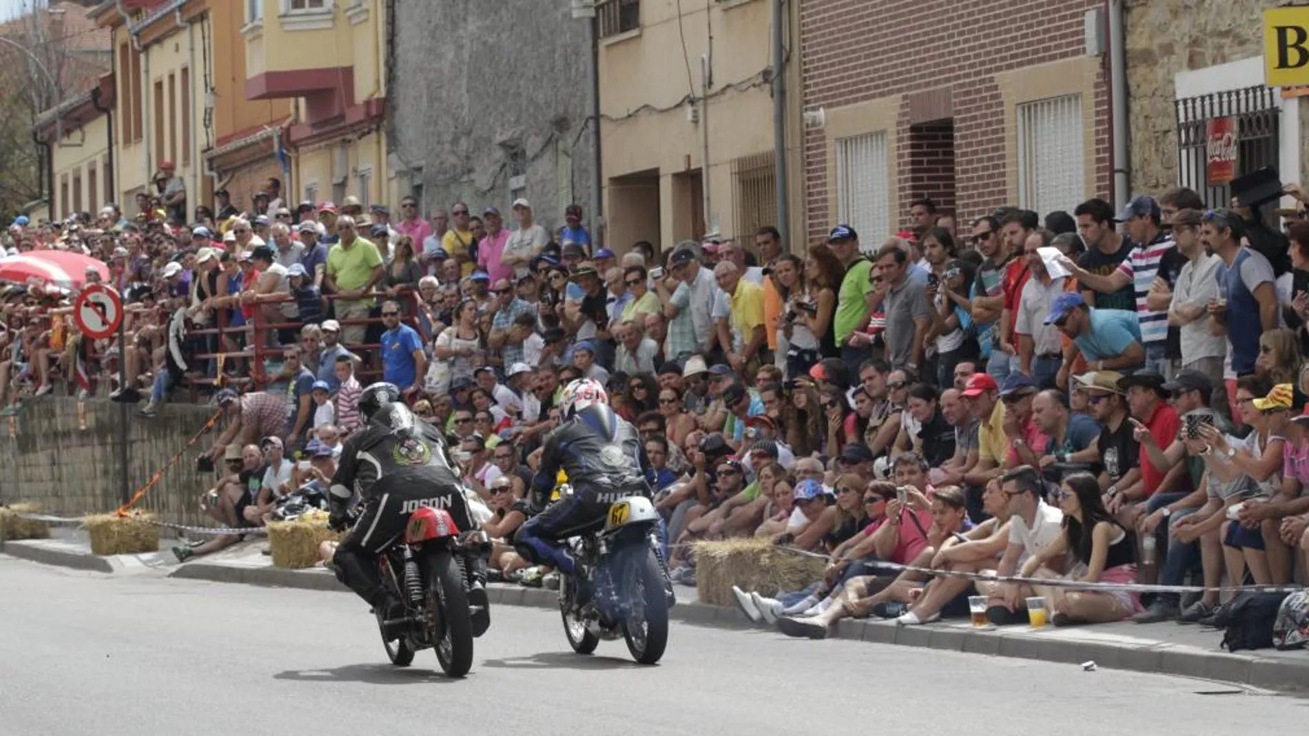 El 55º Gran Premio de Velocidad "Ciudad de La Bañeza", León (9-10 de agosto), de motos clásicas, 125, Moto3 y GP