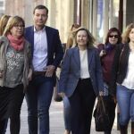 Tomás Gómez, acompañado de Maru Menéndez, Amparo Valcarce y Eva Matarín a su llegada al Comité Federal