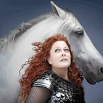 El 27 de enero la editorial Harper publica las memorias de la cantante de ópera.