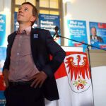 El líder de la Alianza para Alemania (AfD), Bernd Lucke, ayer, en Potsdam (Efe)