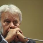 Felipe González durante la rueda de prensa que ha ofrecido hoy en la Asociación de la Prensa de Madrid