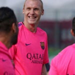 Mathieu, que se perdió la ida ante el Atlético, ya está de vuelta
