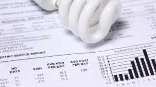La luz se encarece 93 euros en 2025 por la vuelta del IVA al 21%