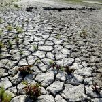 Imagen tomada este jueves de la represa Camanche, que redujo significativamente su nivel de agua en California (EE.UU.).