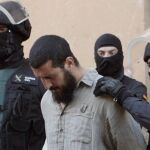 Detención en Melilla de una persona en un operación de la Guardia Civil y de la Policía Nacional en la que ha sido desarticulada una red internacional de captación y envío de yihadistas.
