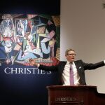 El presidente global de Christie's, Jussi Pylkkänen, durante una subasta