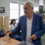 El coordinador general de IU, Cayo Lara