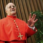 Monseñor Ricardo Blázquez Pérez tras recibir la birreta cardenalicia