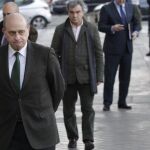 Fernández Díaz a su llegada a la estación de Embajadores, donde un Policía Nacional ha muerto arrollado por un tren tras ser arrojado a las vías por un individuo al que identificaba.
