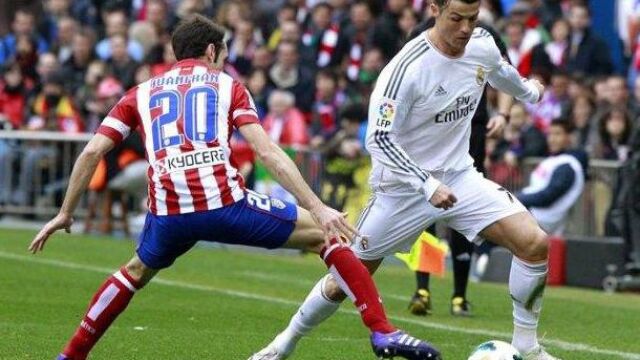 Cristiano y Juanfran, en un pasaje de la final de la Liga de Campeones del pasado mayo