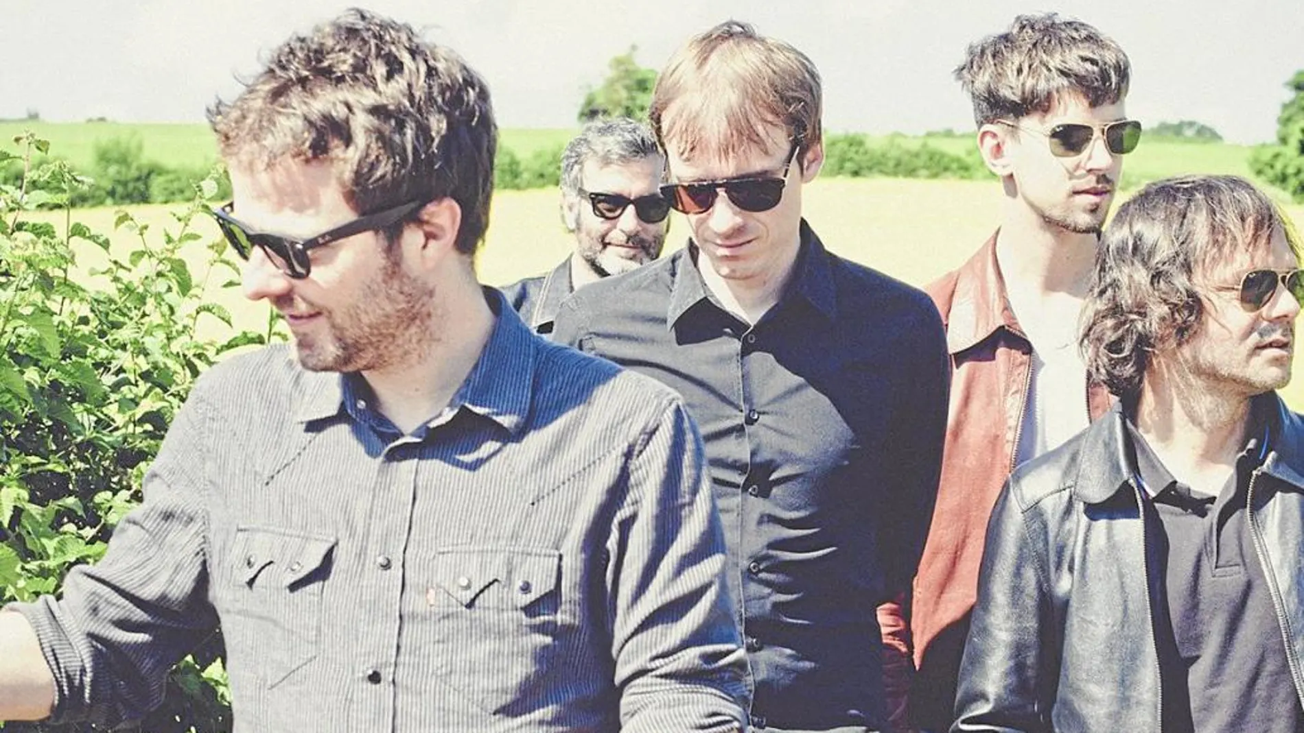 La Habitación Roja son Pau Roca, Jorge Martí, Marc Greenwood, Jordi Sapena y José Marco