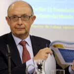 Cristóbal Montoro, durante la rueda de prensa tras la reunión semanal del Consejo de Ministros.